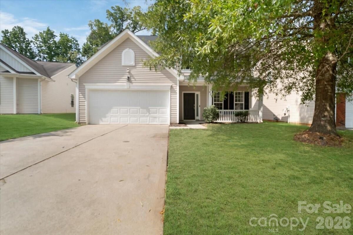 Property Photo: 423 Mountain Quail Drive NC 28216