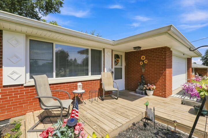 Property Photo:  868 Sycamore Boulevard  OH 45245 
