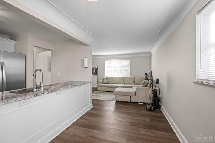 Property Photo:  6097 W Fordham Place  OH 45213 
