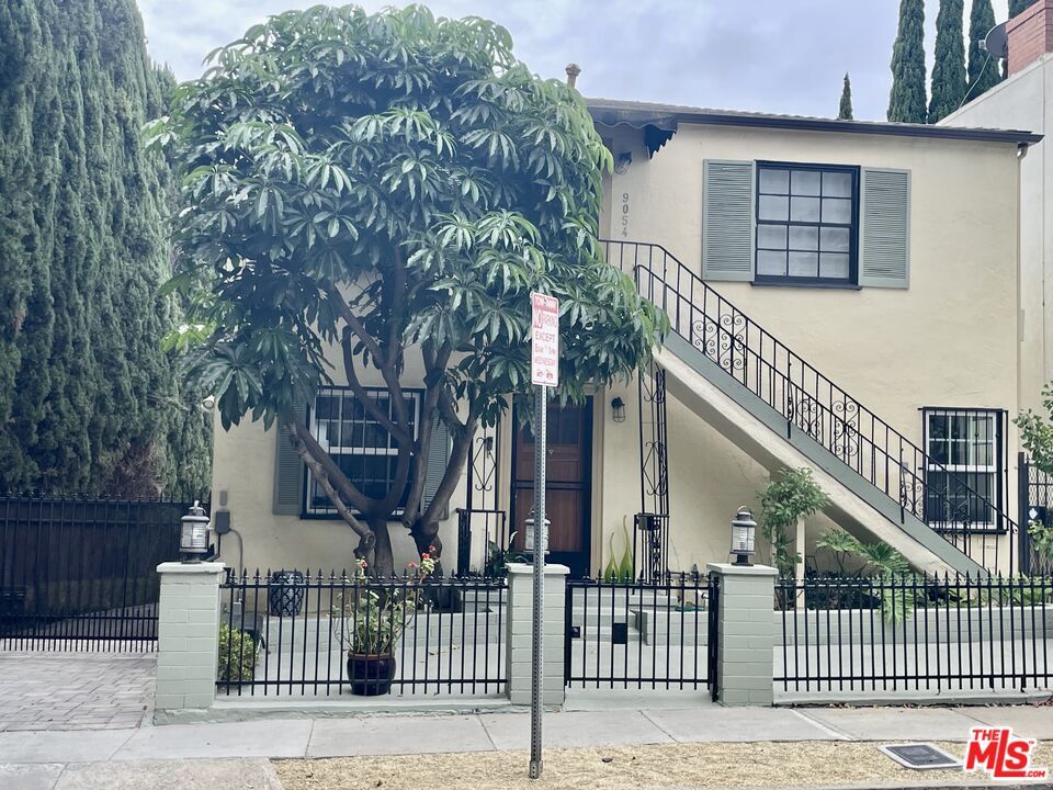 Property Photo: 9050 Elevado St, Unit Guest Home CA 90069