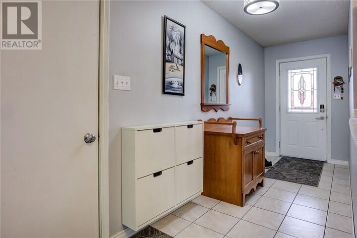 Property Photo:  1858 Covewood Crescent  ON P3A 5T1 