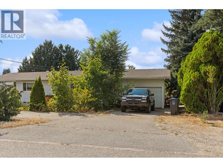 Photo de la propriété:  702 Fraser Road  BC V1X 3M3 