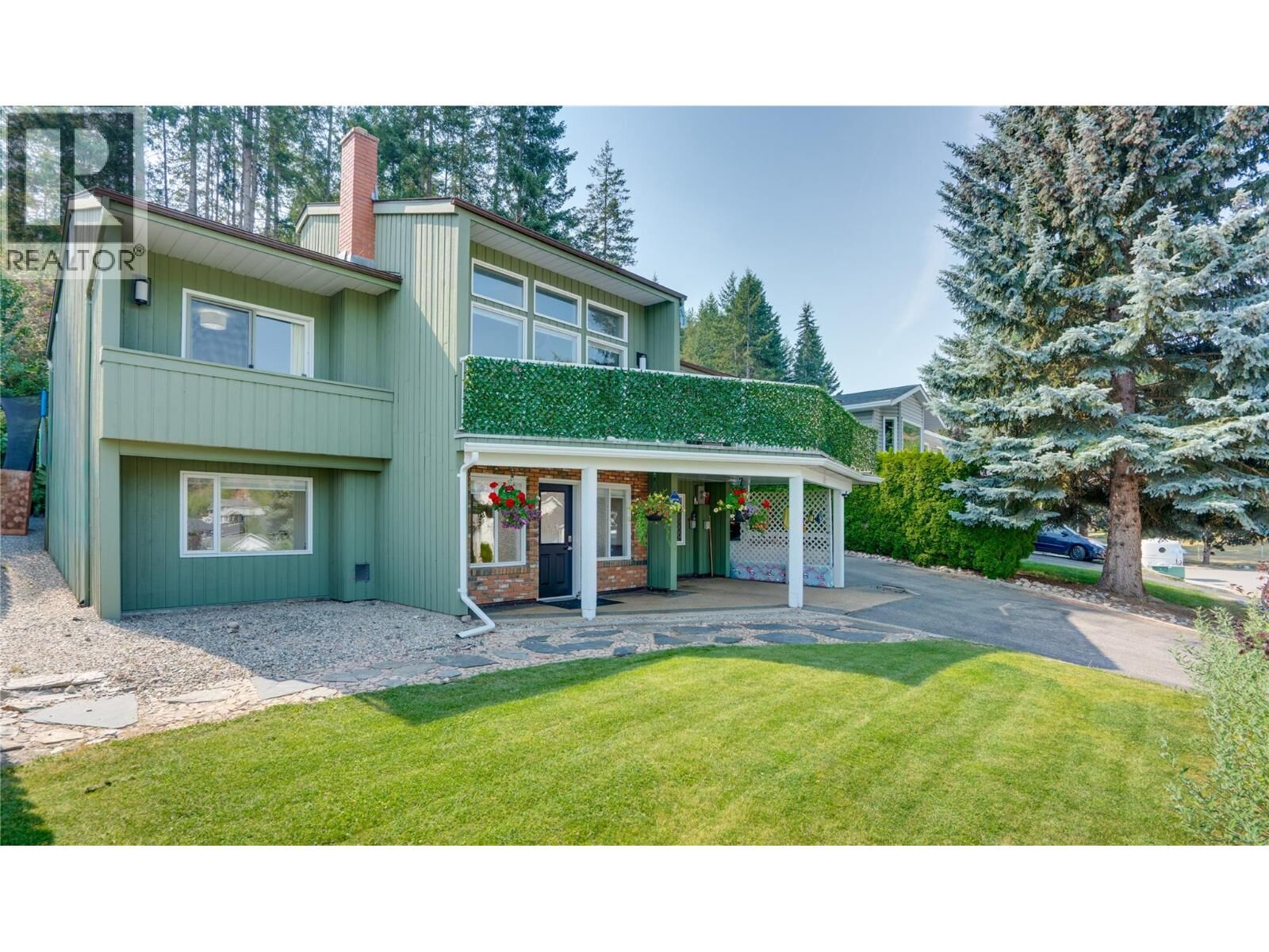 Photo de la propriété:  29 Preston Crescent  BC V4Y 4C5 
