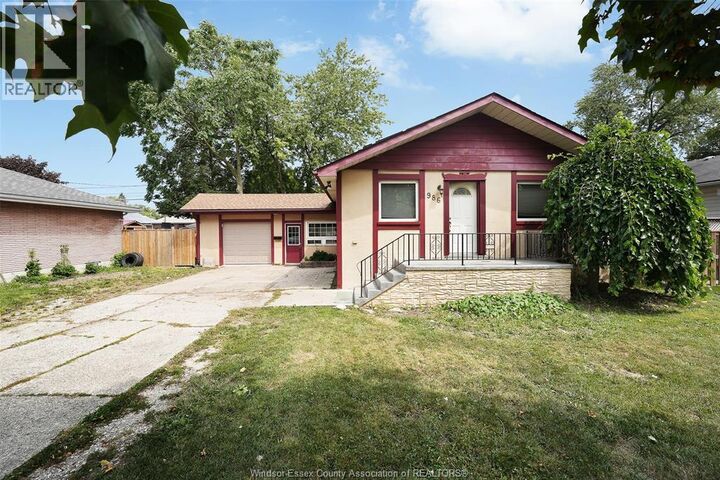 Property Photo:  986 Eastlawn  ON N8S 3H9 