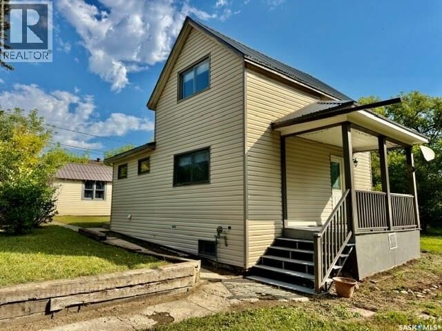 Property Photo: 502 Bangor Avenue SK S0K 4M0