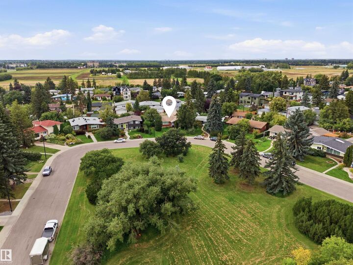 Property Photo:  5416 114A Street NW  AB T6H 3M7 