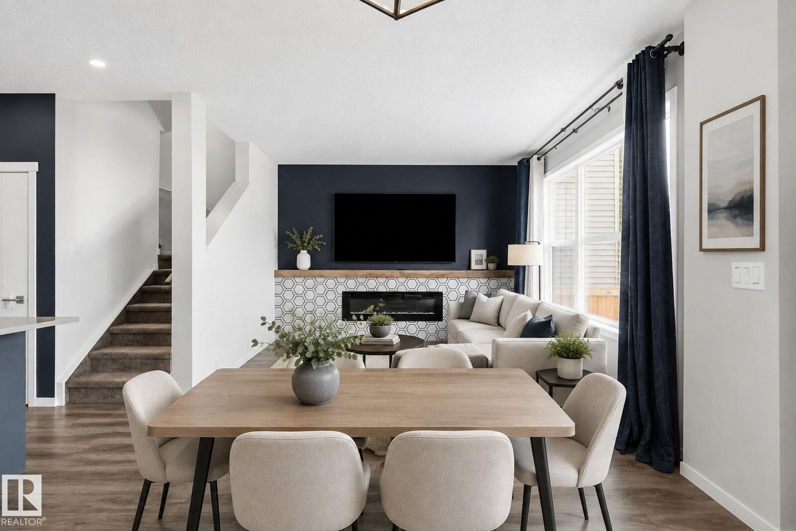 Property Photo:  15184 25 Street NW  AB T5Y 3Z1 