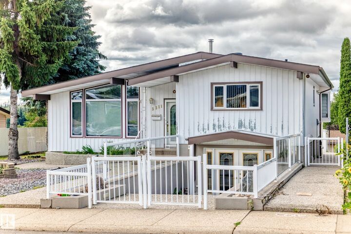 Property Photo:  3311 104 Avenue NW  AB T5W 0A8 