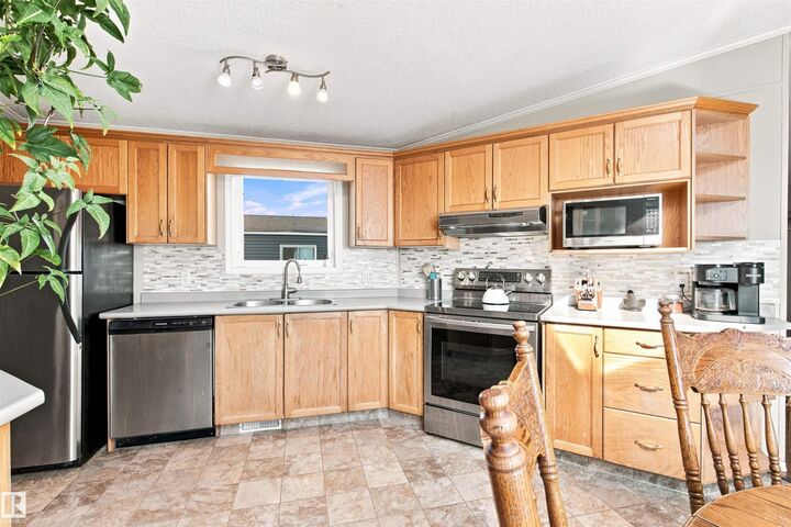 Property Photo:  5508 55 Street 89  AB T9N 2B6 