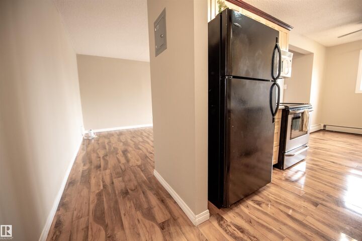 Property Photo:  3835 107 Street NW 304  AB T6J 2N7 