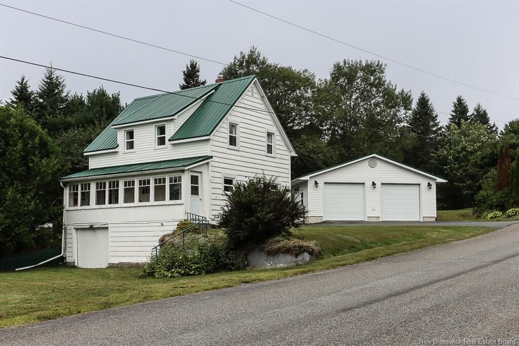 Property Photo:  5 McGraw Road  NB E5R 1R8 