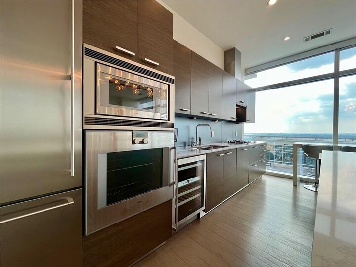 Property Photo:  45 Ivan Allen Jr Boulevard NW 2105  GA 30308 