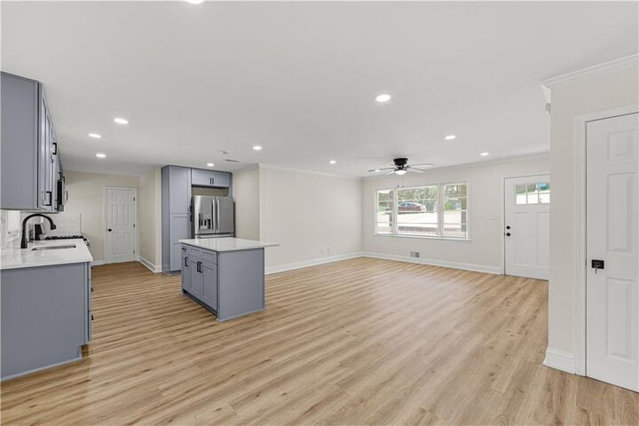 Property Photo:  6064 Oak Hill Drive SW  GA 30168 