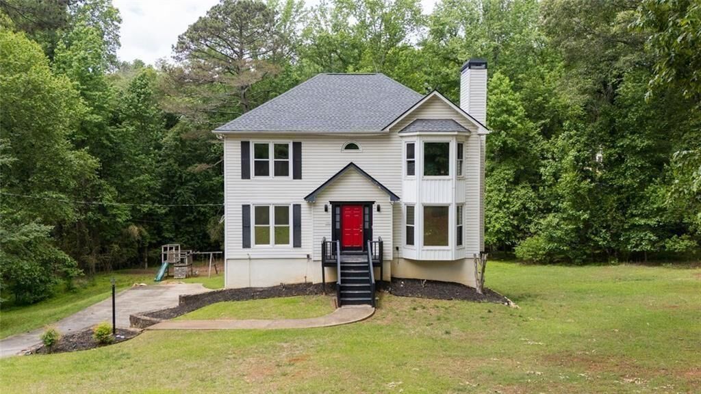 Property Photo:  105 Stafford Court  GA 30215 