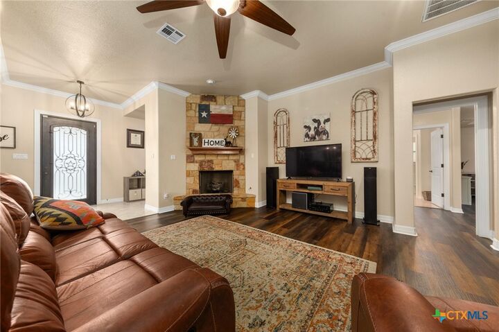 Property Photo:  770 County Road 3371  TX 76539 