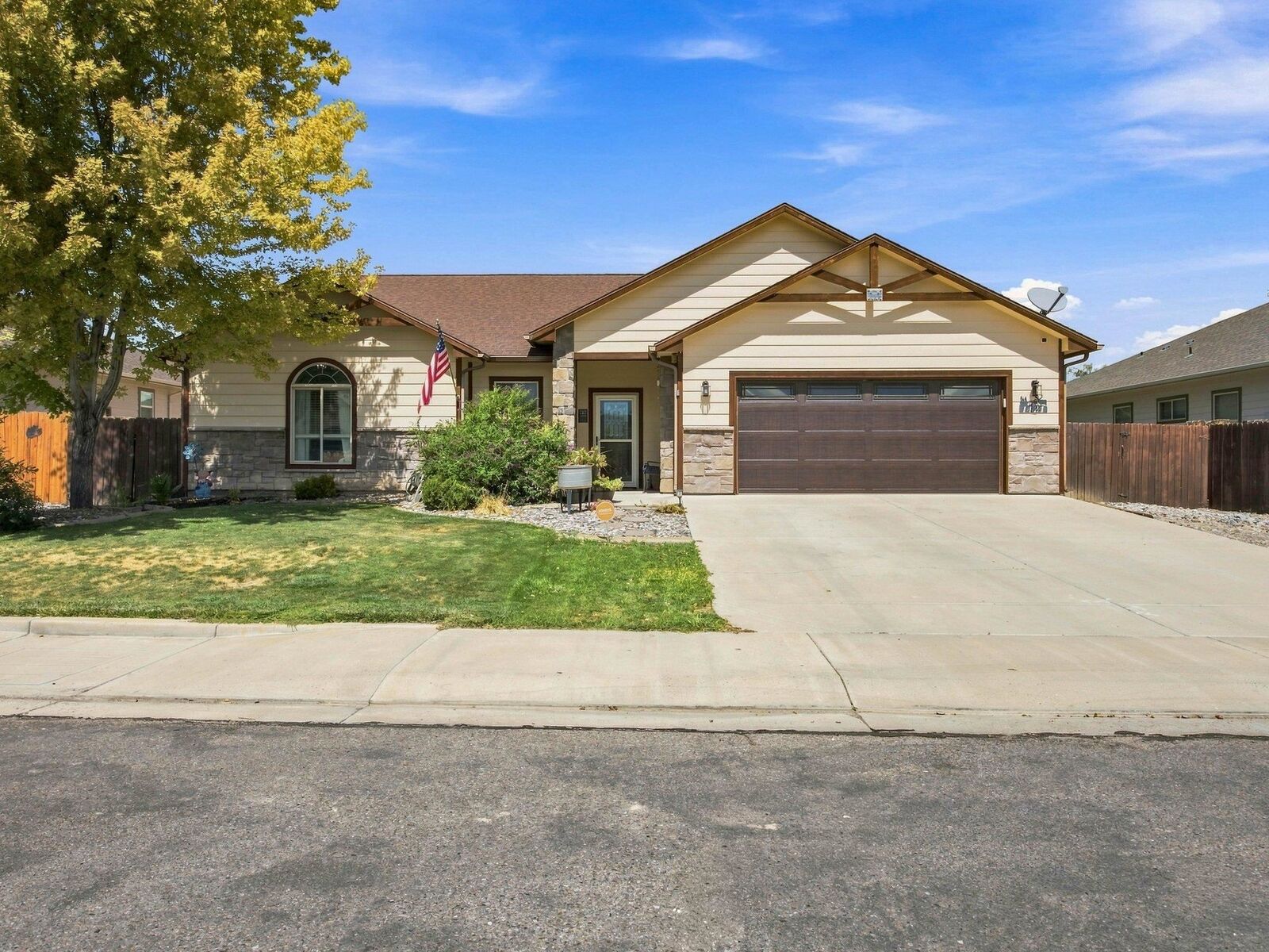 Property Photo:  1421 Bobcat Way  CO 81521 