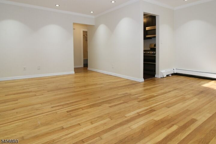Property Photo:  216 Washington Dr 216  NJ 07446 