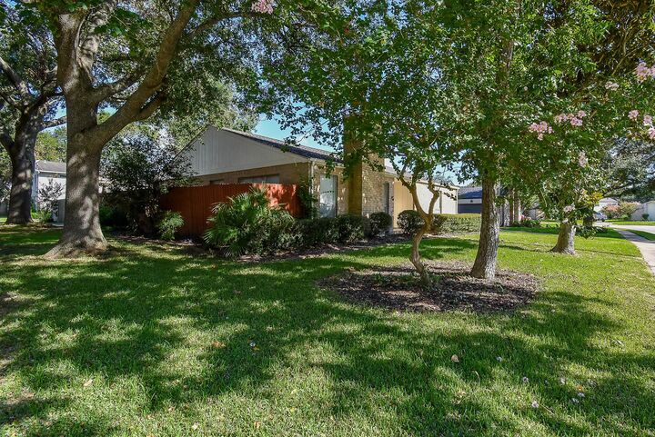 Property Photo: 1918 Liberty Point Lane TX 77478