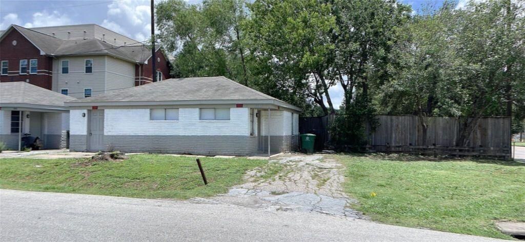 Property Photo: 3823 Mount Pleasant St TX 77021