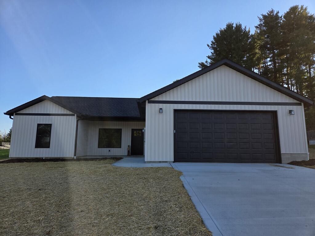 Property Photo:  209 Forest Ave  OH 44822 