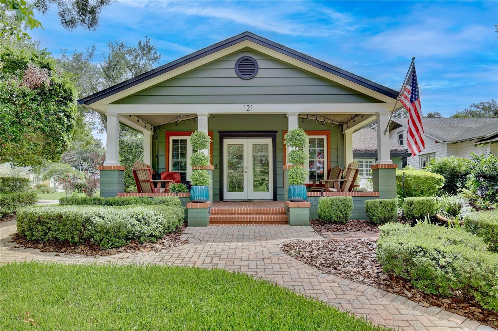 Property Photo:  121 Rosearden Drive  FL 32803 