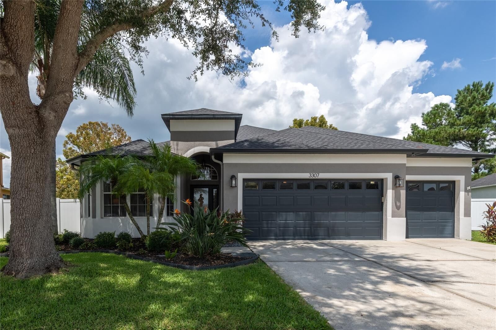Property Photo:  3307 Chessington Drive  FL 34638 