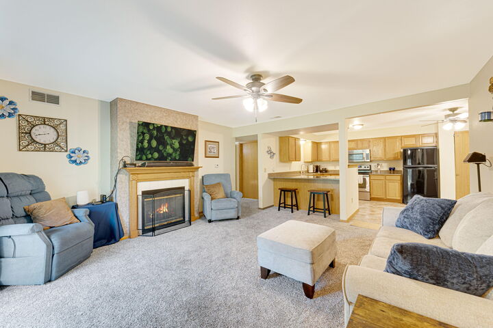 Property Photo:  1926 Parknoll Ln  WI 53074 