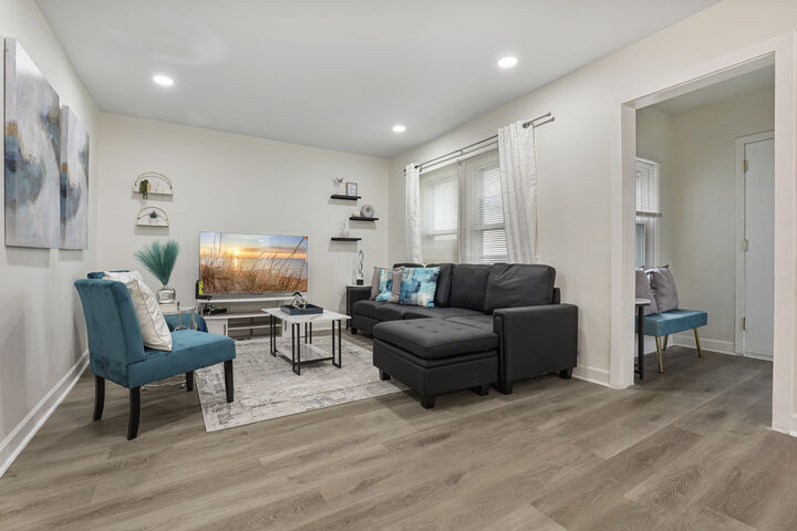 Property Photo: 366 N Hemlock Avenue IL 60191