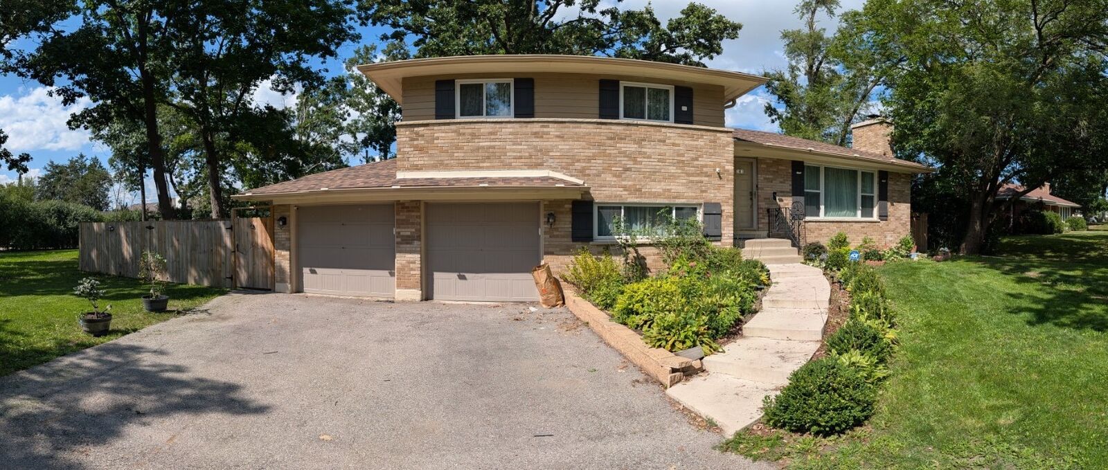 Property Photo:  141 E Potter Street  IL 60191 