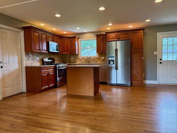 Property Photo:  5S481 Glenoban Drive  IL 60563 