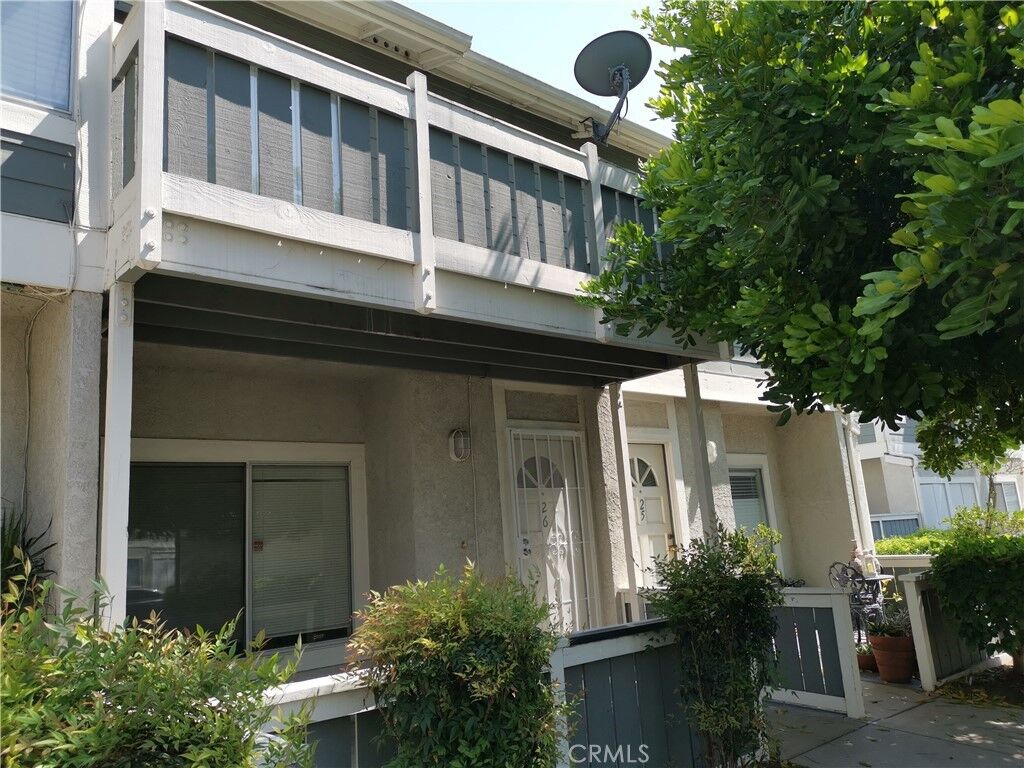 Property Photo:  926 W Philadelphia Street 26  CA 91762 