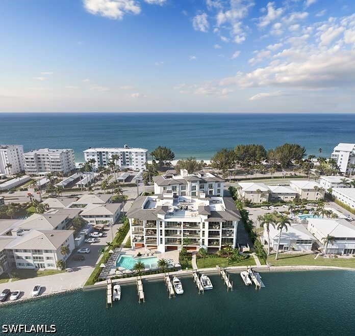 Property Photo:  2020 Gulf Shore Boulevard N Ph-402W  FL 34102 