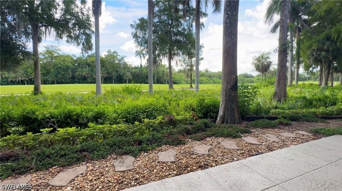 Property Photo:  103 Clubhouse Drive 152  FL 34105 