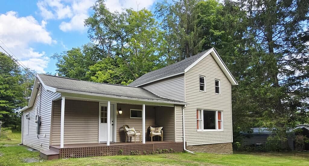 Property Photo:  1328 Gulf Road  PA 18837 