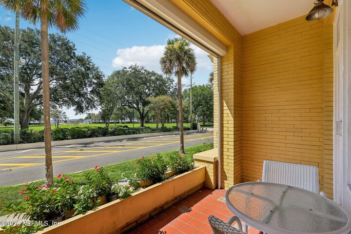 Property Photo:  1613 Riverside Avenue 1  FL 32204 