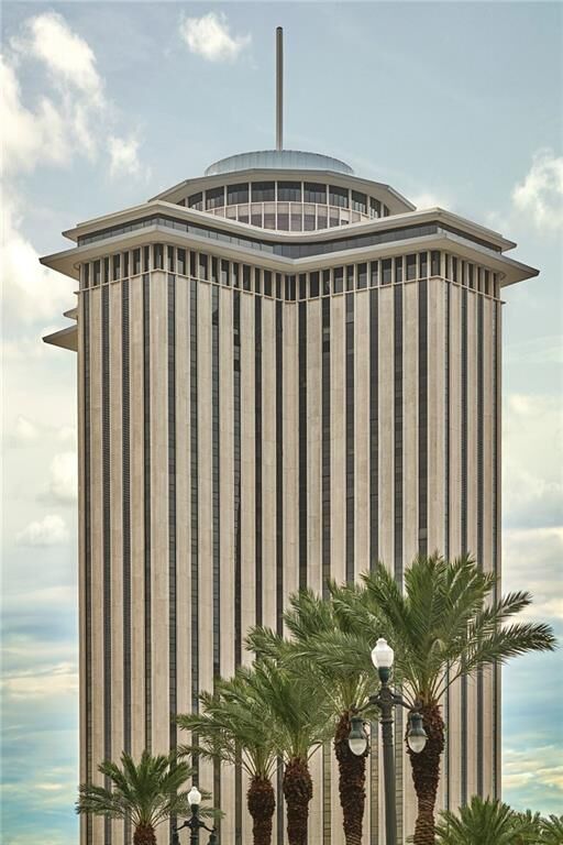 Property Photo: 2 Canal Street 2507 LA 70130