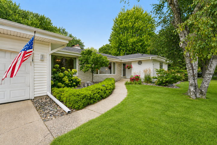 Property Photo:  9632 Oxborough Road  MN 55437 