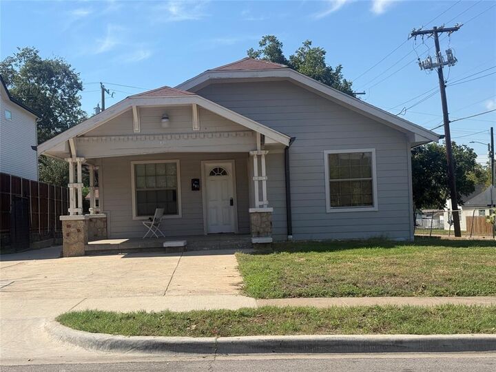 Property Photo: 801 Mount Auburn Avenue TX 75223