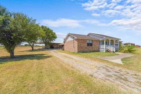 Property Photo: 7140 County Road 146 TX 75142