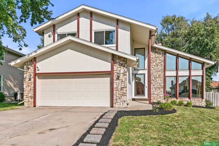 Property Photo:  7013 S 140th Avenue  NE 68138 