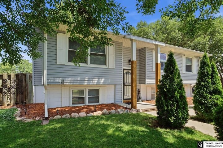 Property Photo:  2100 W Sumner Street  NE 68522 