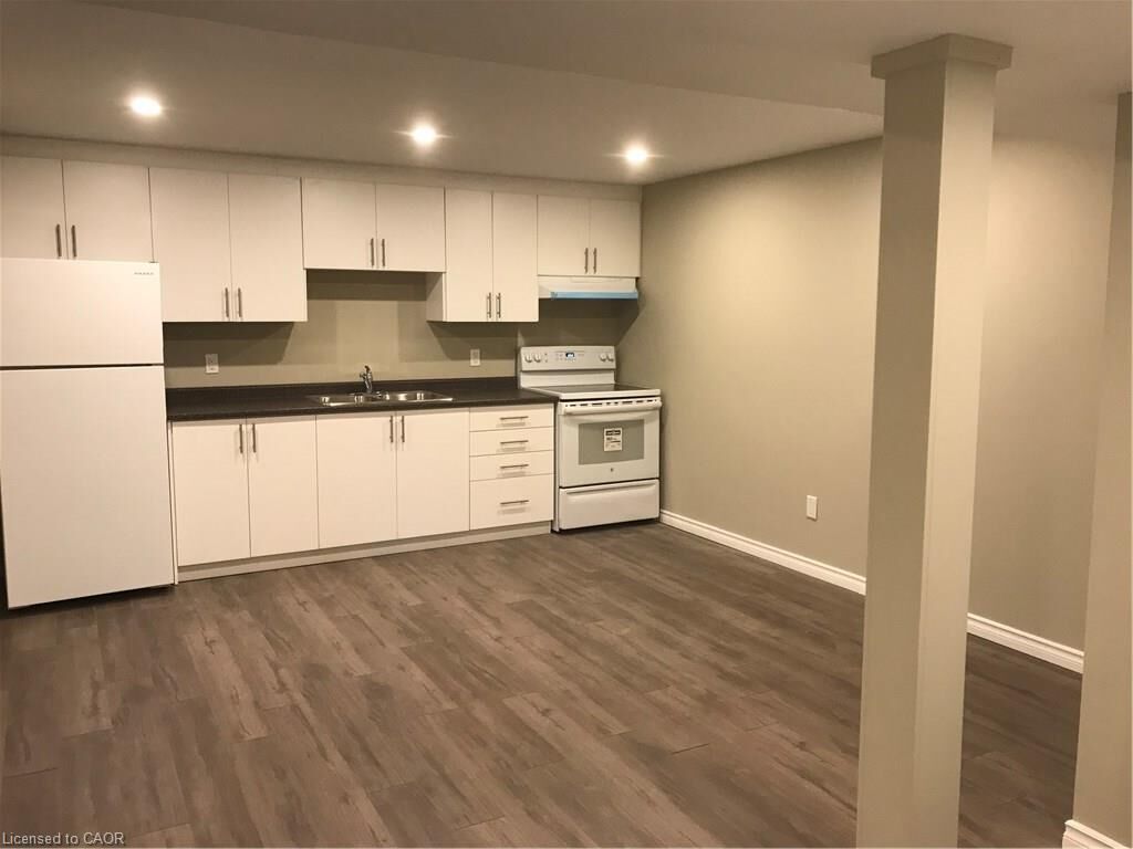 Property Photo:  102 B Elmbank Trail  ON N2R 0H1 