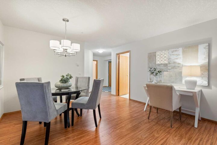 Property Photo:  7239 Sierra Morena Boulevard SW 115  AB T3H 3L7 