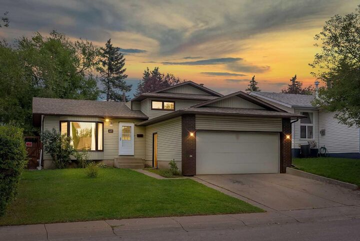 Property Photo: 139 Whitlock Close NE AB T1Y 4X2