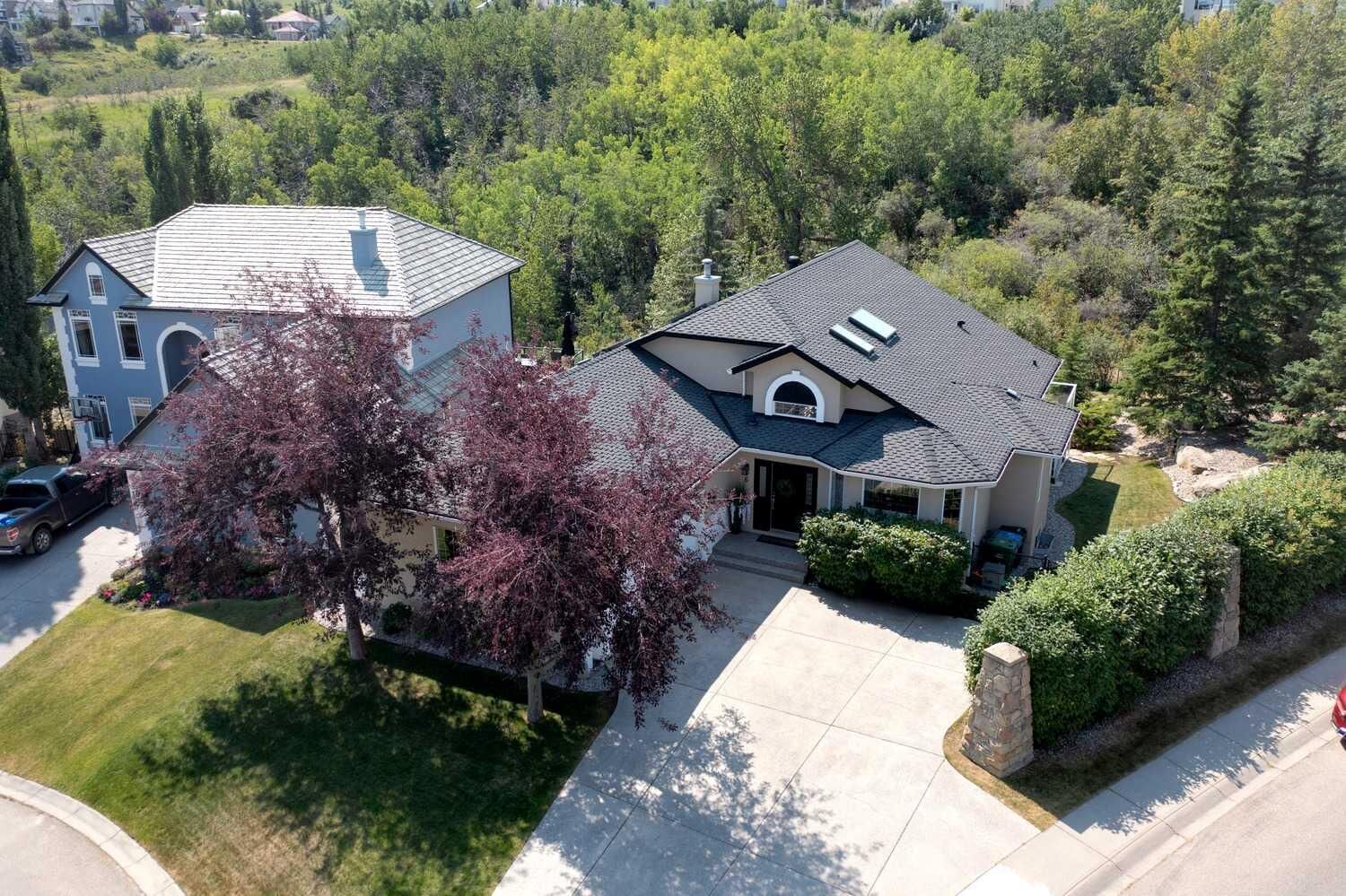 Property Photo: 6 Patterson Close SW AB T3H 3K2