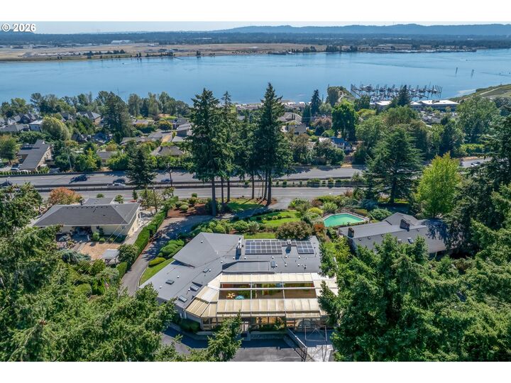 Property Photo:  6306 E Evergreen Blvd  WA 98661 