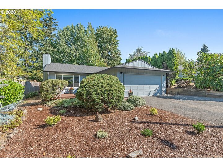 Property Photo:  5029 SW Coronado St  OR 97219 