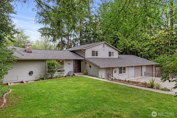 Property Photo:  17632 SE 123rd Place  WA 98059 