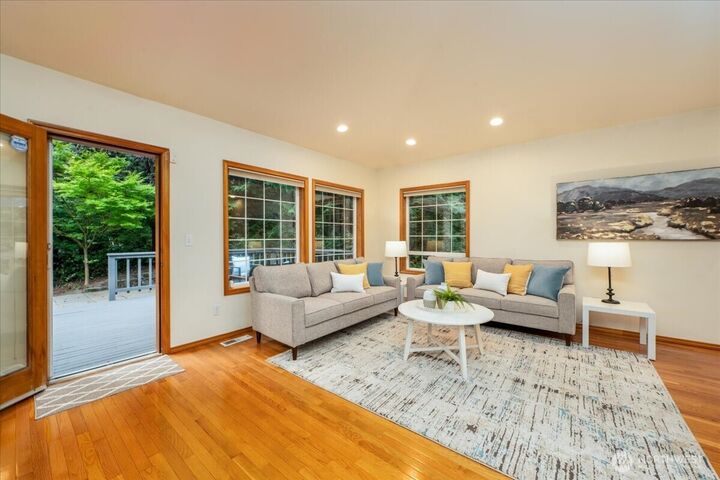 Property Photo:  4901  Fowler Avenue  WA 98203 