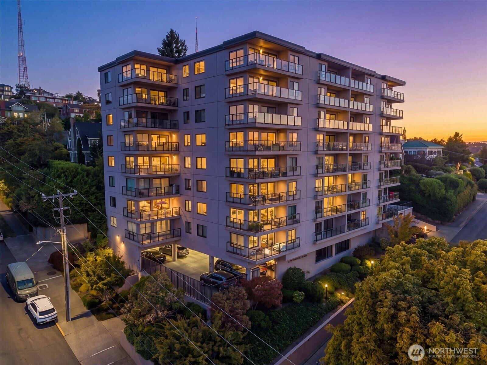 Property Photo:  100  Ward Street 303  WA 98109 